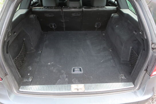 Personbil MERCEDES E220 Bluetec diesel (momsfri) (uden afgift)