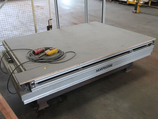 Lift table SILVERSTONE HW4002 4 tons