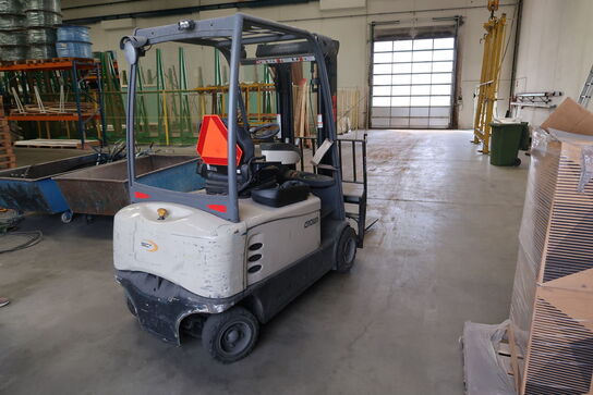 Electric truck CROWN SCF 6060