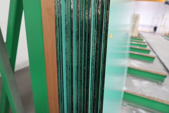 Lot of glass boards, i.a. 6x3.2m