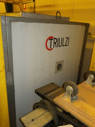 Unknown TRIULZI unit and control cabinet