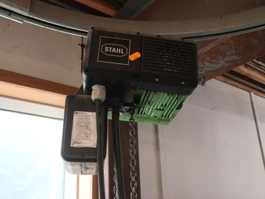 Electric chain hoist STAHL incl. rail system