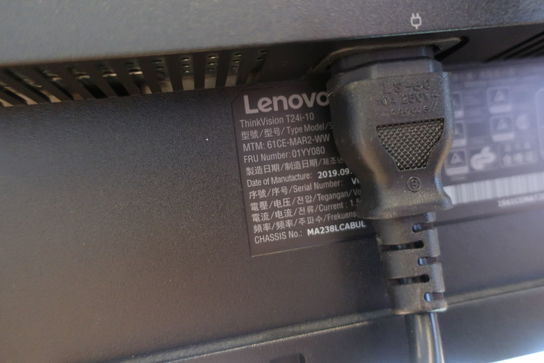 IT-udstyr LENOVO samt LOGITECH