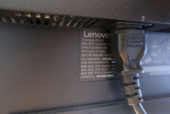 IT-udstyr LENOVO samt LOGITECH