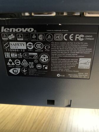 2 stk. Monitor 24¨ LENOVO