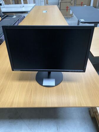  Monitor 24¨ LENOVO