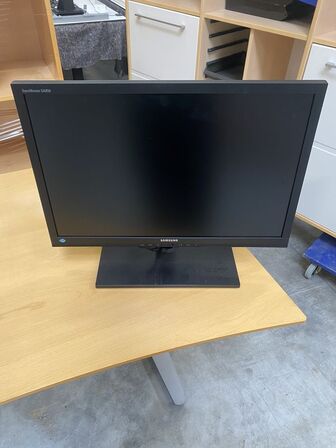 2 stk. monitor 24¨ SAMSUNG