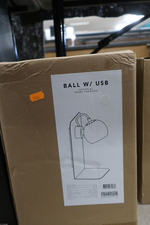 Væglampe FRANDSEN Ball W/ USB 