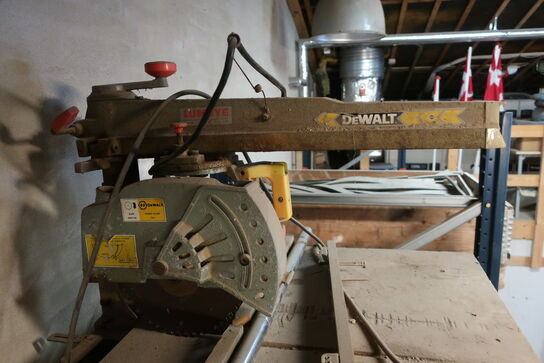 Radialarmsav DEWALT Lumbve