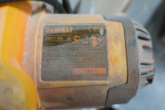 Kap-/geringssav DEWALT DW712N-QS