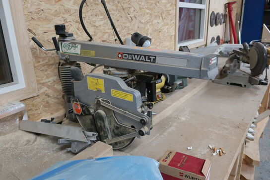 Radialarmsav DEWALT DW 8003