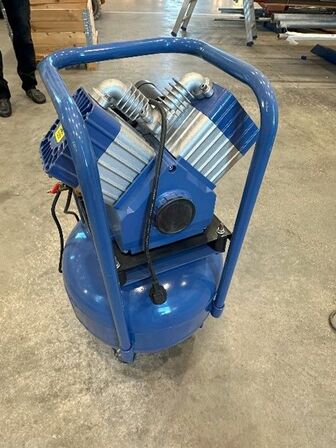 Kompressor 1,2 kW 220 l/min