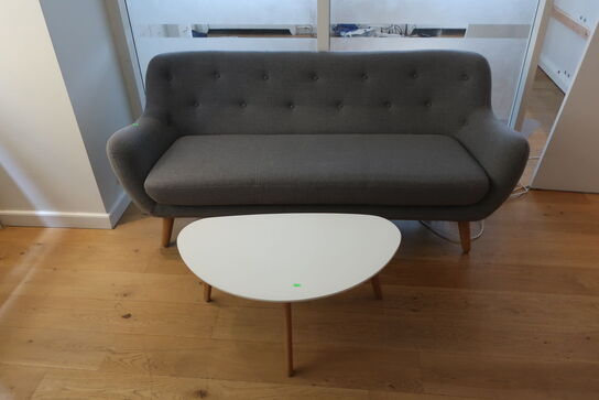 2-personers sofa samt sofabord