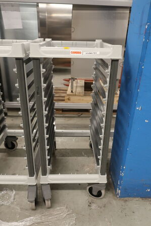 Stikvogn CAMBRO 9 stik 1/1 GN
