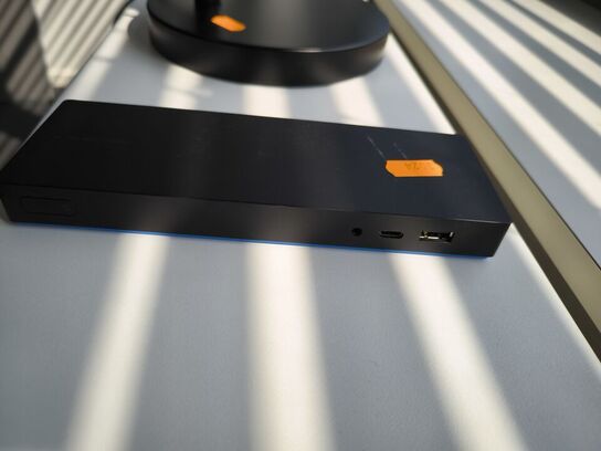 Lampe samt dockin-station 