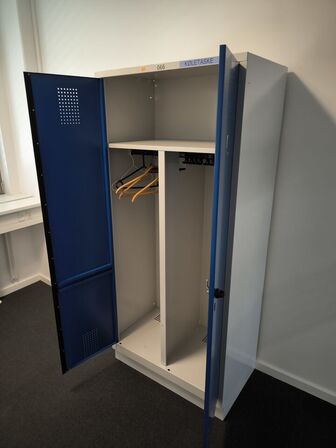 Omklædningsskab 