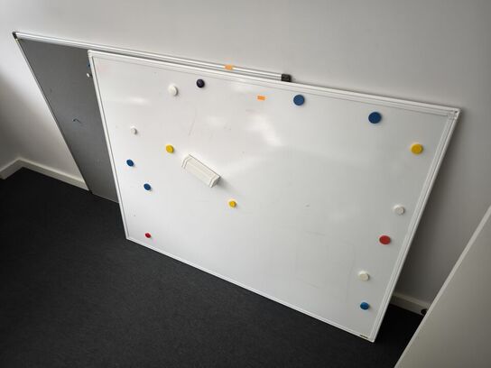 2 stk. whiteboards