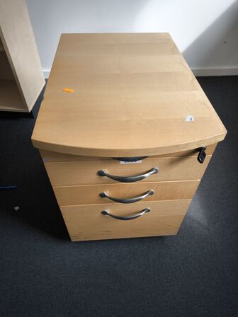 Skab samt skuffemodul 