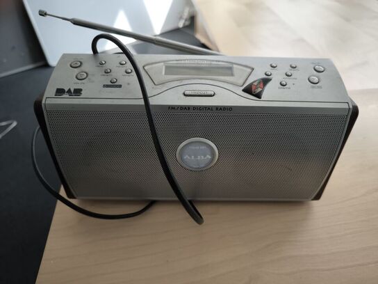 Reol samt radio 