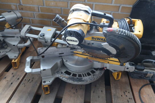 Kap- /Geringssav DEWALT DWS727
