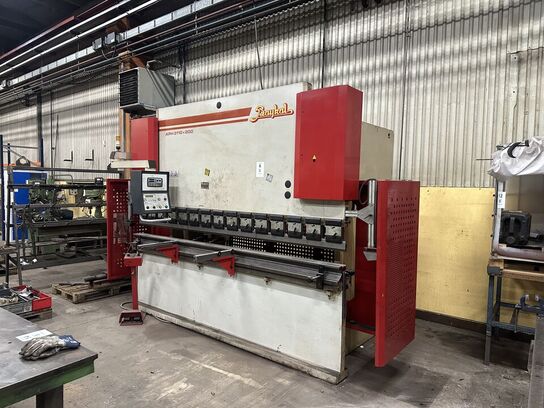 2 axet Kantpresse BAYKAL APH 3110x200 Årgang 2007 - ( 1030 arbejdstimer )