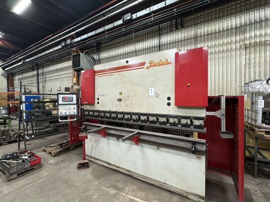 2 axet Kantpresse BAYKAL APH 3110x200 Årgang 2007 - ( 1030 arbejdstimer )