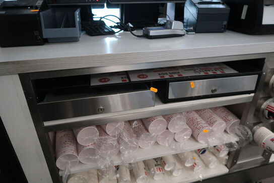 Kasseapparat CBE med bonprinter, betalingterminal m.m.