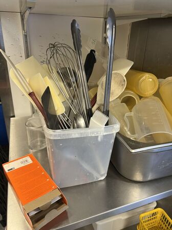 5 stk. hylder i rustfri stål m. ophæng