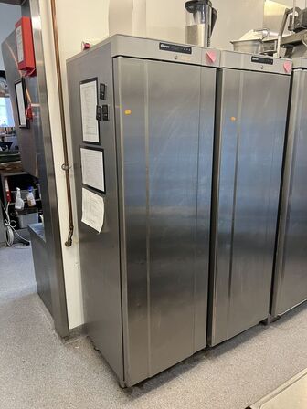 Industrifryseskab GRAM F 410 RG DL L1