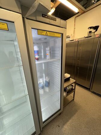Displaykøleskab GRAM KG 410 RG L1