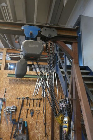 Kran på stativ 2T SVERO/CORSO/GIS H300xB800cm
