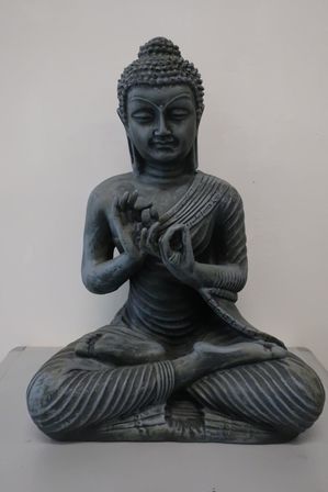 Buddha figur H44 cm. grå