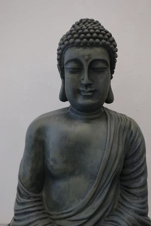 Buddha figur H41 cm. grå