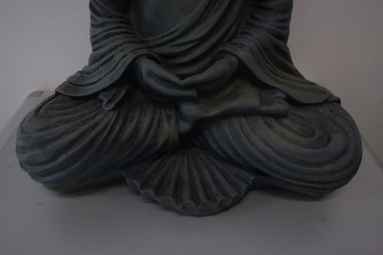 Buddha figur H41 cm. grå