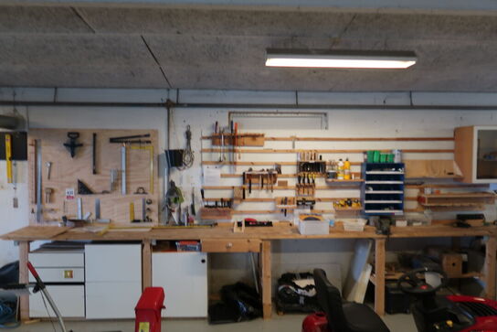Arbejdsbord med indhold 