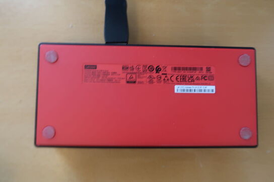 Lenovo Universal USB-C Dock 