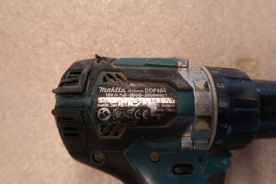 Akku boremaskine, Makita DDF484