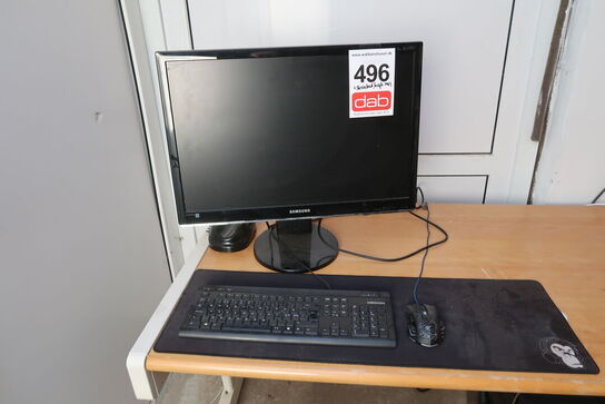 Samsung monitor, skrivebord keyboard & mus