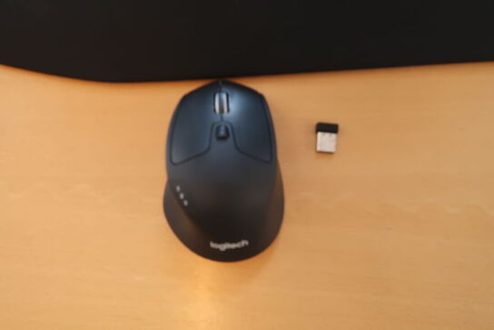 Trådløs Logitech keyboard & mus 