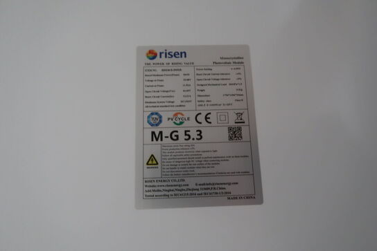 4 stk. solcellepaneler SOLET370MH3-60, RISEN RSM40-8-390MB m.fl.