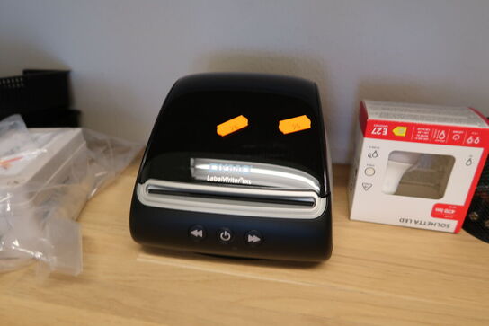 Div. Kontorartikler, labelprinter, tøj m.m.
