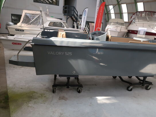 17' Båd VALORY 525 (ný båd)