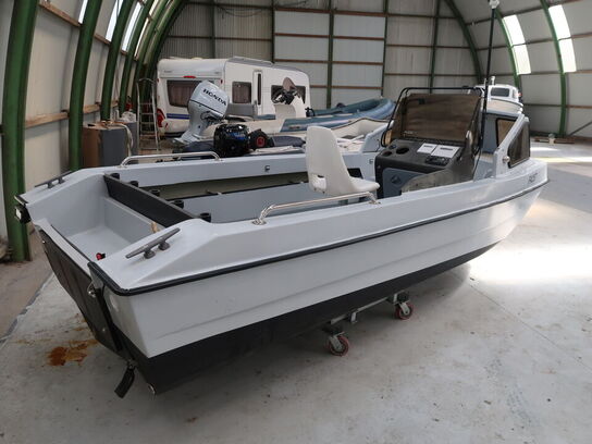 16' Styrepultbåd JETFISH 2000