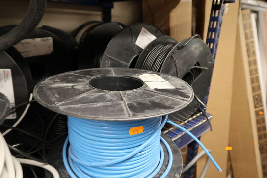 Div. Kabler, kabeltromler med kabel