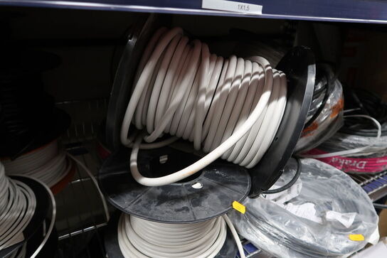 Div. Kabler, kabeltromler med kabel