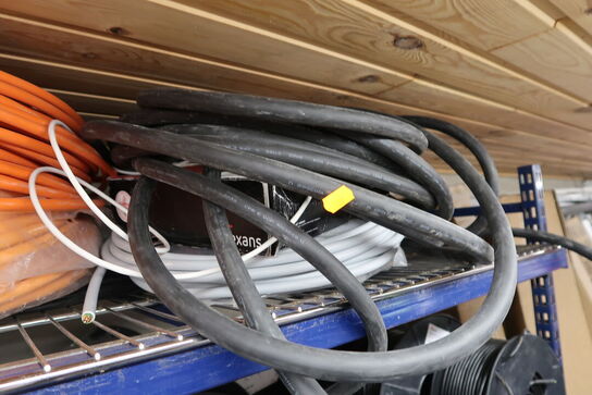 Div. Kabler, kabeltromler med kabel