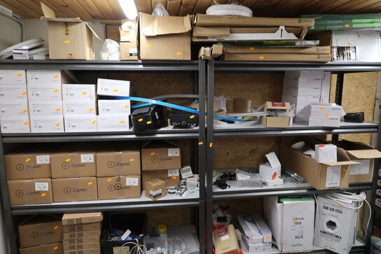2 stk. lagerreoler uden indhold