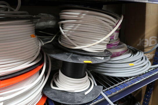 Div. Kabler, kabeltromler med kabel