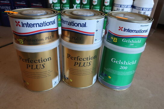 2 x 563 ml. INTERNATIONAL PERFECTION og 563 ml. INERNATIONAL GELSHIELD 200