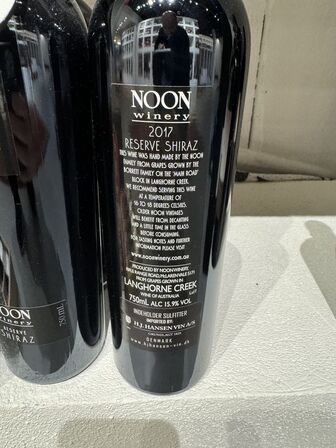 4 fl. Noon winery Reserve Shiraz 2017